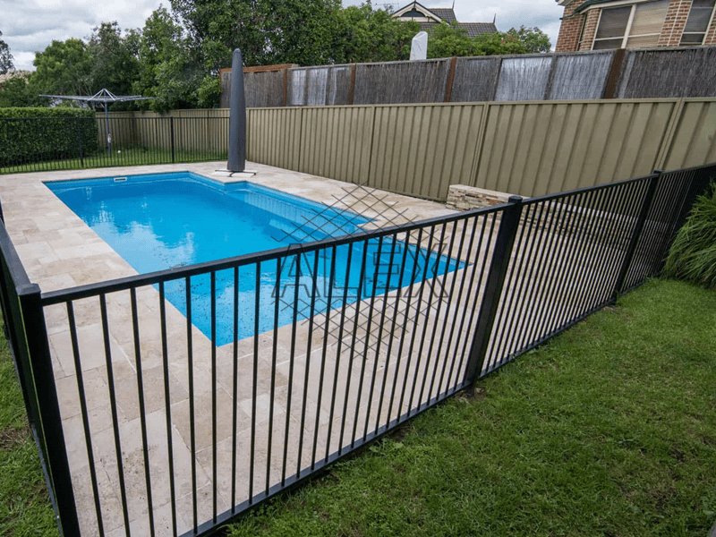 temporary pool fencing