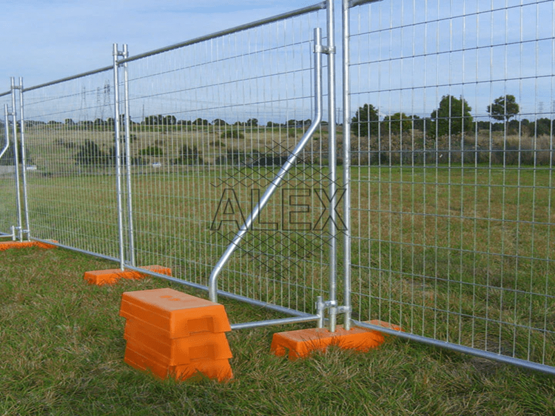 temporary safety fence